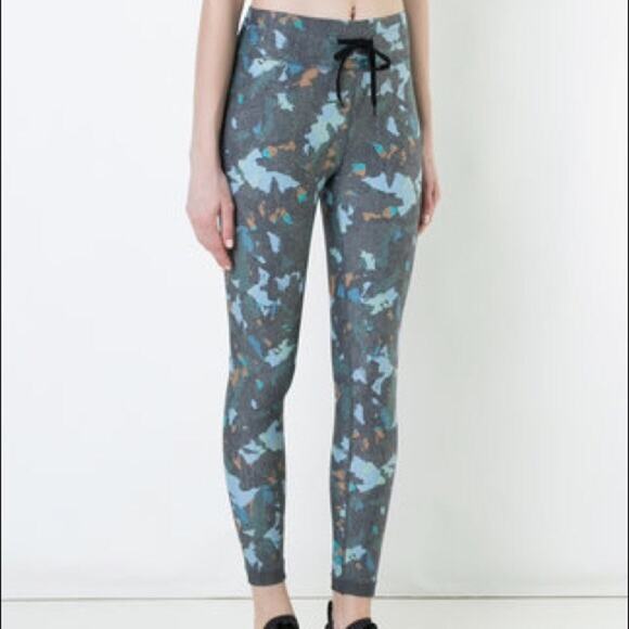The upside camouflage tie waist leggings - Picture 1 of 6
